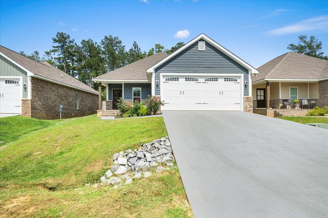 44 N Barnes Field Dr., Hattiesburg, MS 39402