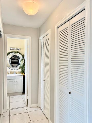 417 SW Natura Avenue B, Deerfield Beach, FL 33441
