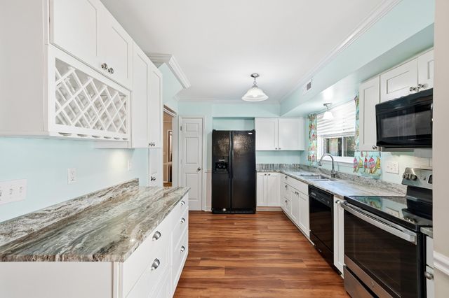 129 Canaberry Circle, Summerville, SC 29483