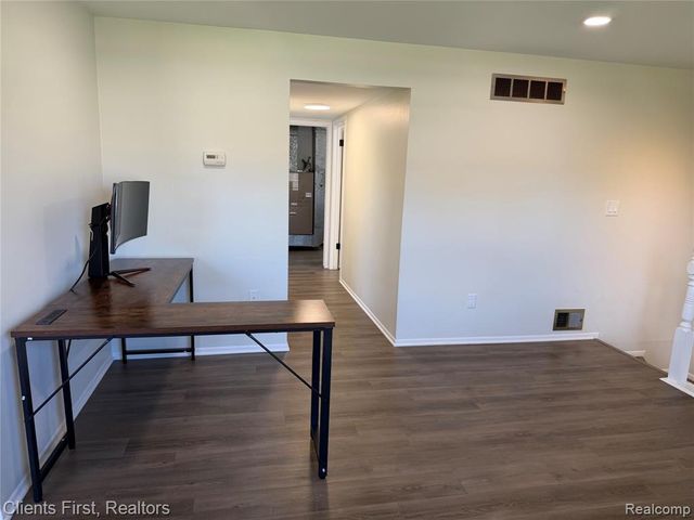 204 Princeton Drive, South Lyon, MI 48178