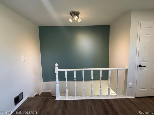 204 Princeton Drive, South Lyon, MI 48178
