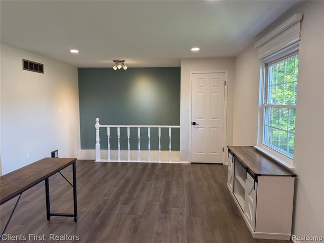 204 Princeton Drive, South Lyon, MI 48178