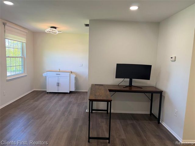 204 Princeton Drive, South Lyon, MI 48178