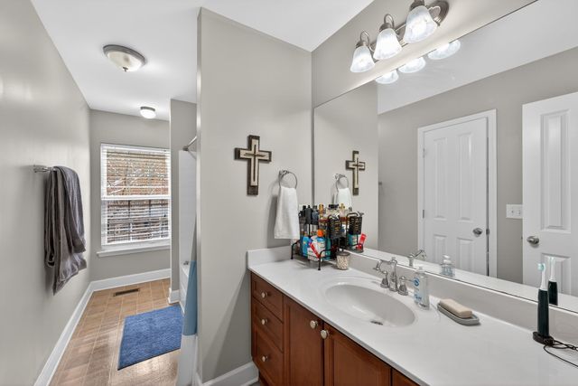 8335 Saint Danasus Dr, Nashville, TN 37211