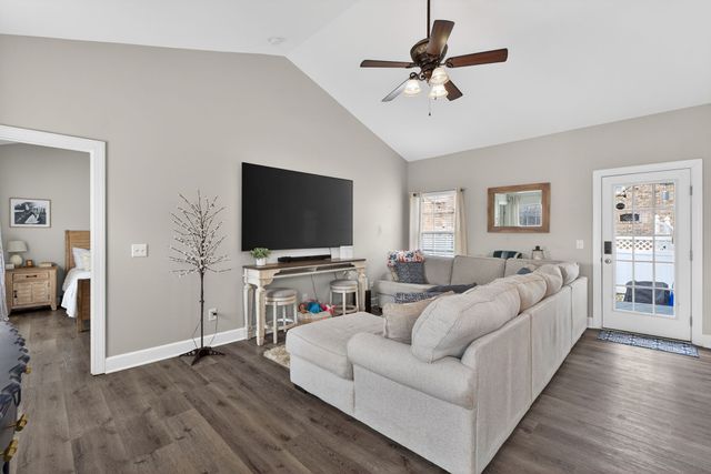 8335 Saint Danasus Dr, Nashville, TN 37211