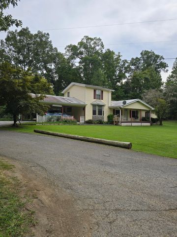 22 Dobie Street, Tunnel Hill, GA 30755