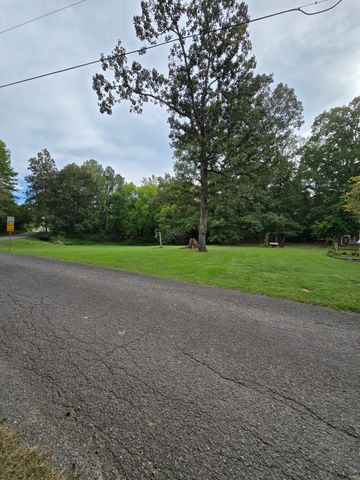 22 Dobie Street, Tunnel Hill, GA 30755