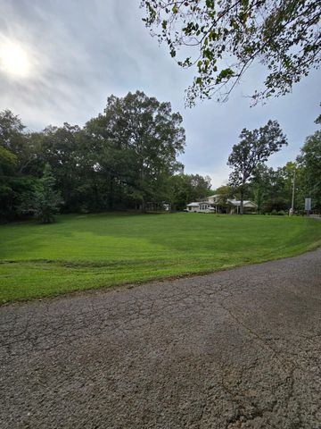 22 Dobie Street, Tunnel Hill, GA 30755