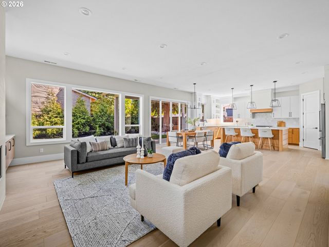 3652 Nw LANA Pl, Portland, OR 97229