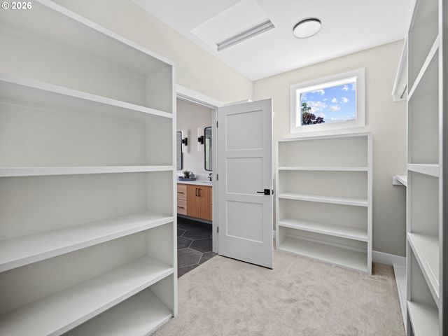 3652 Nw LANA Pl, Portland, OR 97229