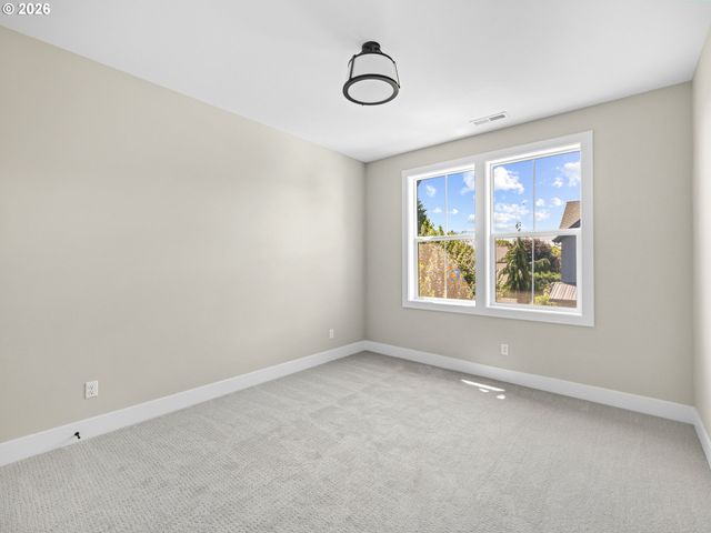 3652 Nw LANA Pl, Portland, OR 97229