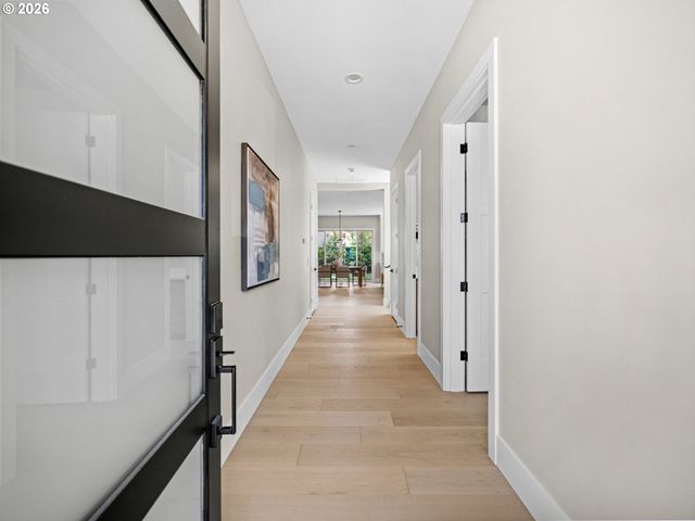 3652 Nw LANA Pl, Portland, OR 97229