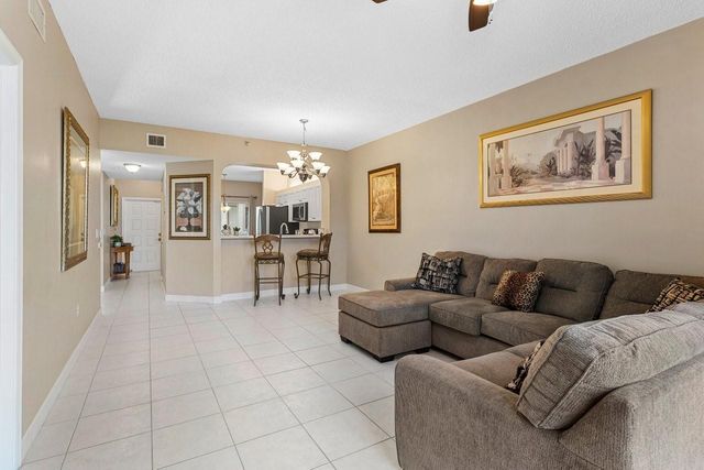 7775 Southampton Terrace 310, Tamarac, FL 33321