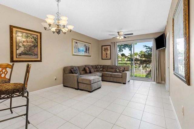 7775 Southampton Terrace 310, Tamarac, FL 33321
