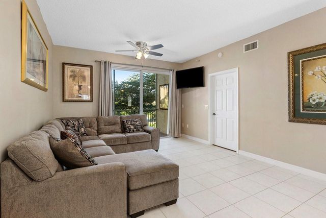 7775 Southampton Terrace 310, Tamarac, FL 33321