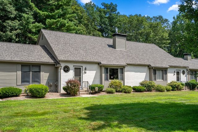 419 Southwick Rd A2, Westfield, MA 01085