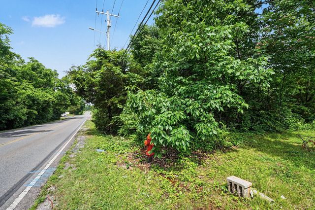 5986 Mount View Rd, Antioch, TN 37013