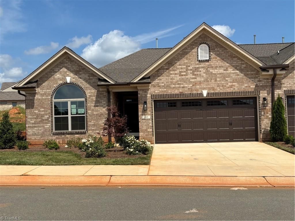 1095 Beechcraft Drive, Mebane, NC 27302