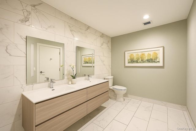 131-01 40th Road 11A, Flushing, NY 11354