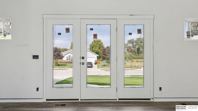 808 Grandview Drive, Louisville, NE 68037