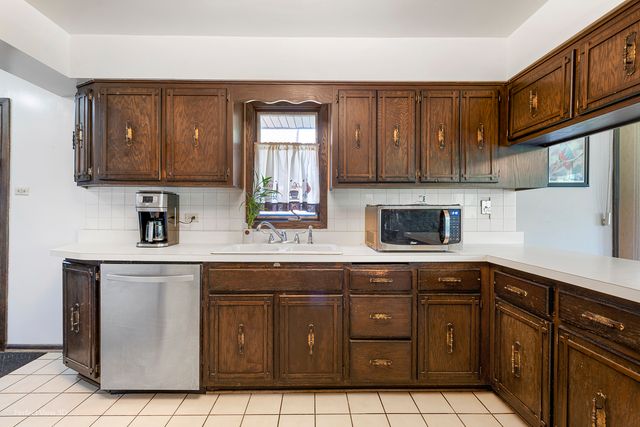 22 W Jane Street, Glenwood, IL 60425