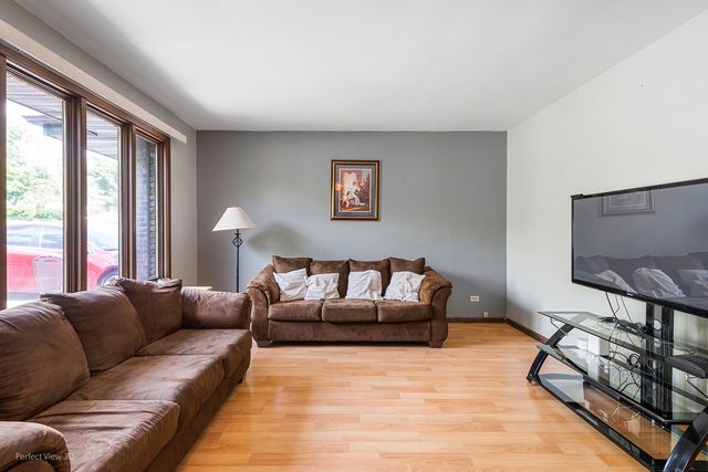 22 W Jane Street, Glenwood, IL 60425