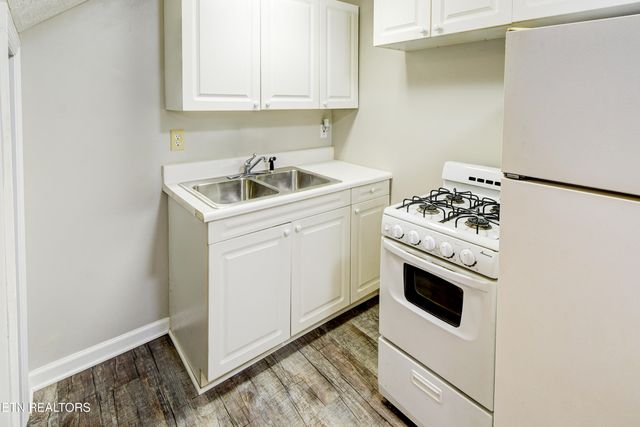 2103 Creekside Way, Jefferson City, TN 37760