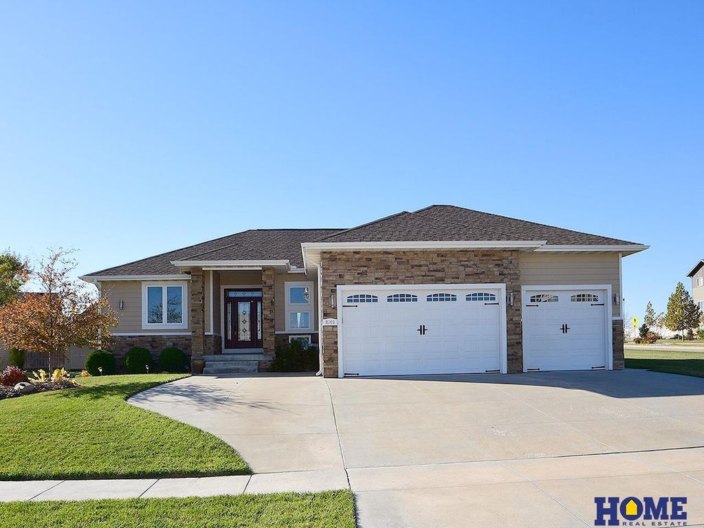 8903 S 31st Street, Lincoln, NE 68516