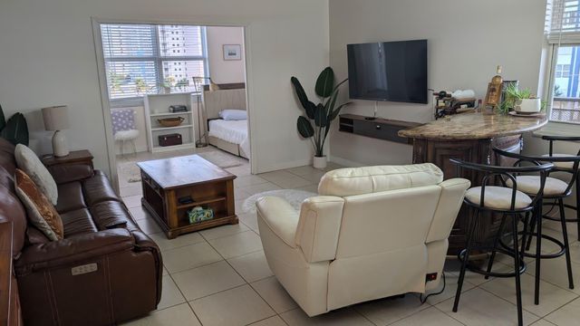 1501 S Ocean Drive 404, Hollywood, FL 33019