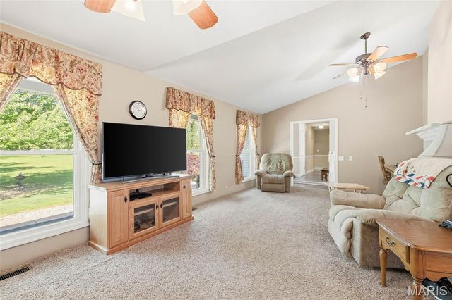 29302 Meadowlark S, Warrenton, MO 63383
