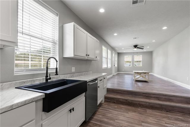 1613 West Street, Vinton, LA 70668