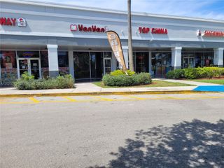 6935 Taft, Hollywood, FL 33125