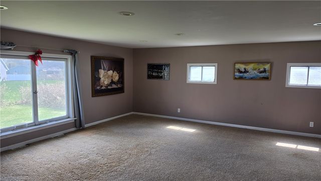 454 Mccall Road, Greece, NY 14616