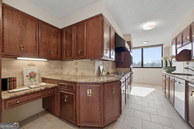 3530 Piedmont Road NE 12-F, Atlanta, GA 30305
