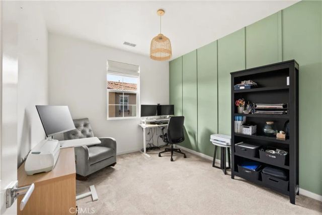 28687 Jardineras, Valencia, CA 91354