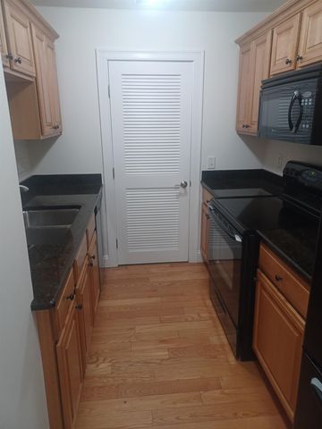 6-204 Stearns Lane, Merrimack, NH 03054