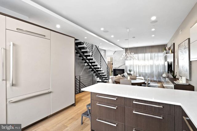 204 W LAUREL ST #3, Philadelphia, PA 19123