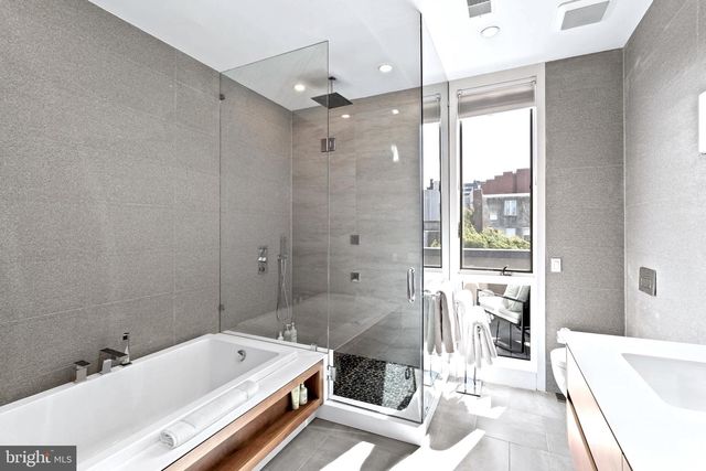 204 W LAUREL ST #3, Philadelphia, PA 19123