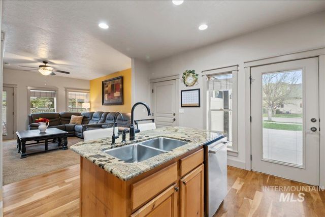 1896 E Meadow Creek Dr, Meridian, ID 83646