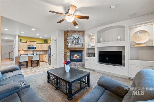 1896 E Meadow Creek Dr, Meridian, ID 83646