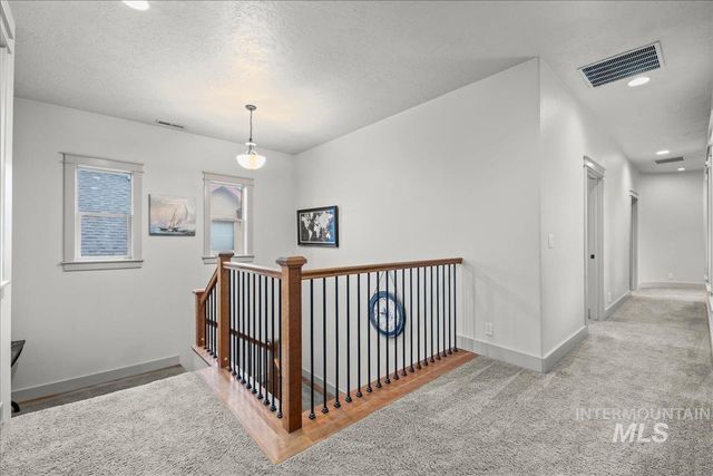 1896 E Meadow Creek Dr, Meridian, ID 83646