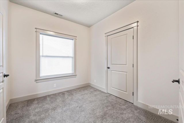 1896 E Meadow Creek Dr, Meridian, ID 83646