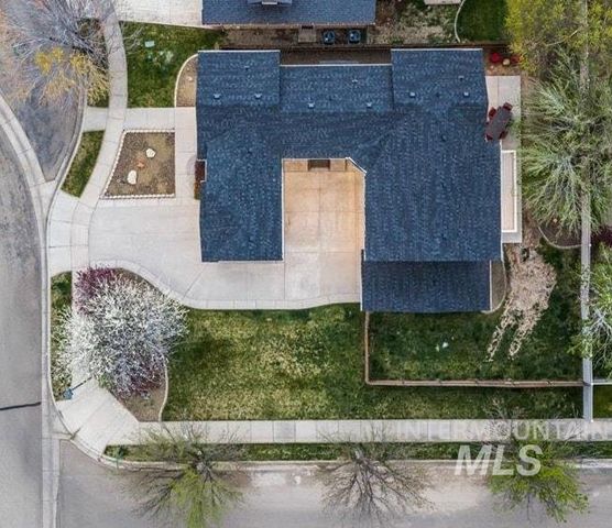 1896 E Meadow Creek Dr, Meridian, ID 83646