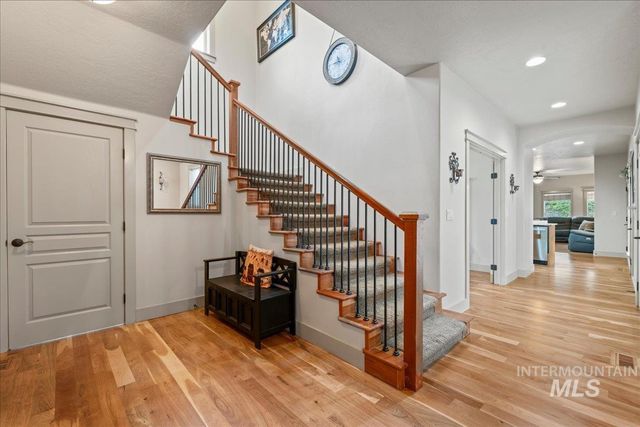 1896 E Meadow Creek Dr, Meridian, ID 83646