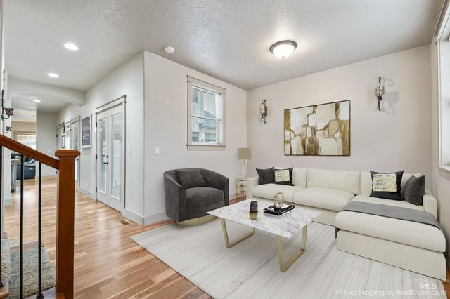 1896 E Meadow Creek Dr, Meridian, ID 83646