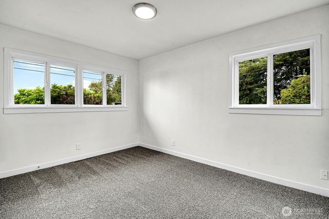 1321 N Skyline Drive, Tacoma, WA 98406