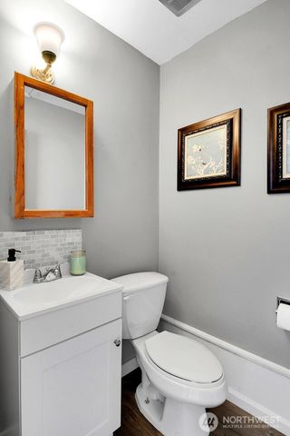 1321 N Skyline Drive, Tacoma, WA 98406