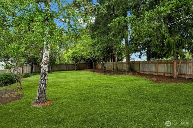 1321 N Skyline Drive, Tacoma, WA 98406