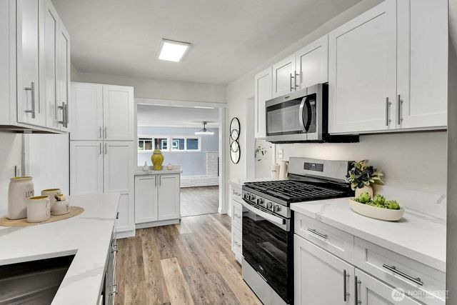 1321 N Skyline Drive, Tacoma, WA 98406