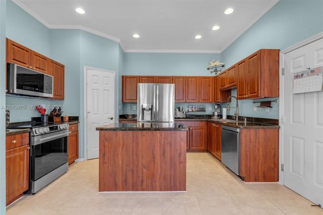 2390 SE 17th Terrace, Homestead, FL 33035